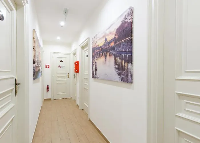 Delia Hotel 2*