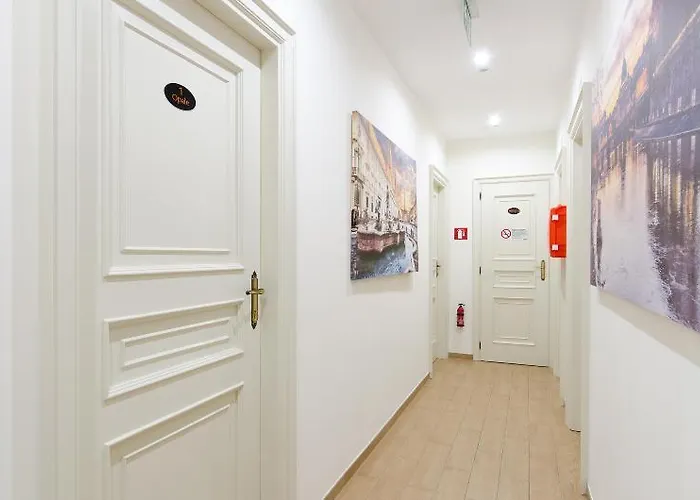 Delia Hotel